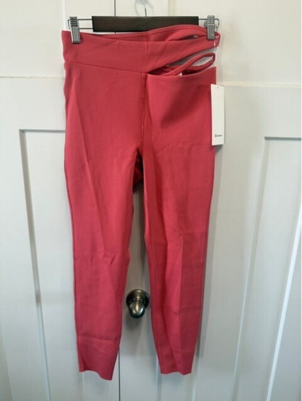 NWT Lululemon cut out waist HR train tight 25" coral color size 8